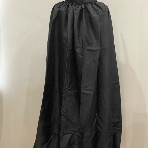 Spirit Halloween‎ Adult M Vampire Costume-Shirt/Cape/Medallion - Picture 4 of 6